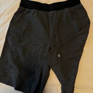 men's lululemon shorts - 11" in grey